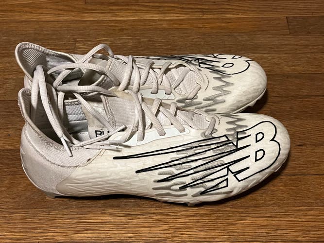 White Used Molded Cleats Low Top Burn X3