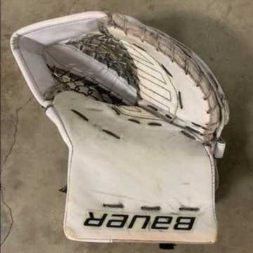 Used Bauer Supreme 1S Regular Goalie Glove