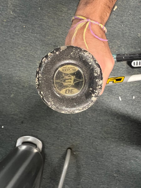 Metal baseball bats