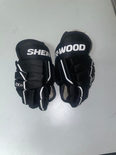 Sher-Wood EK33 11” Gloves (USED)