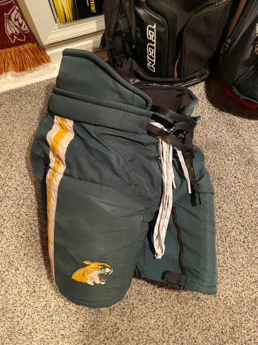 (USED) Senior Medium CCM Pro Stock HP32 Hockey Pants