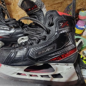 Youth Used Bauer Vapor 2X Hockey Skates Regular Width Size 12.5