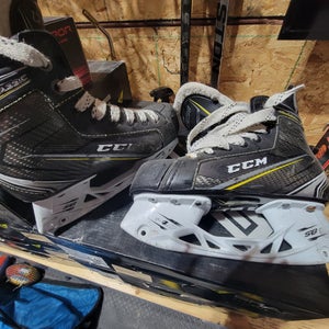 Junior Used CCM Tacks Hockey Skates Extra Wide Width Size 1.5