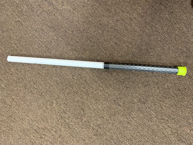 Epoch Dragonfly 7 C30 iQ5 White Attack Lacrosse Shaft