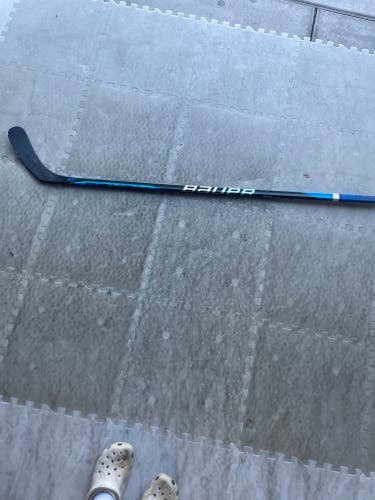Intermediate Right Handed P92 Nexus Sync Hockey Stick