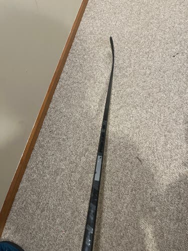 Senior Right Handed P88  Trigger 6 Pro Hockey Stick