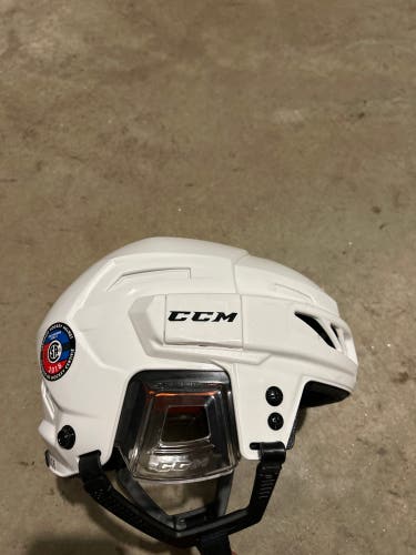 New Youth CCM  FL90 Helmet