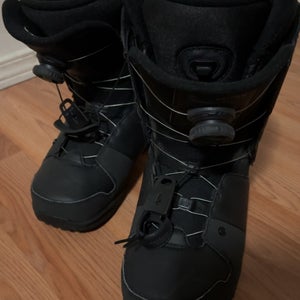 Used Size 9.0 (Women's 10) Ride Medium Flex Anthem Snowboard Boots