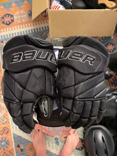 Used Bauer 14" Vapor 1X Lite Gloves