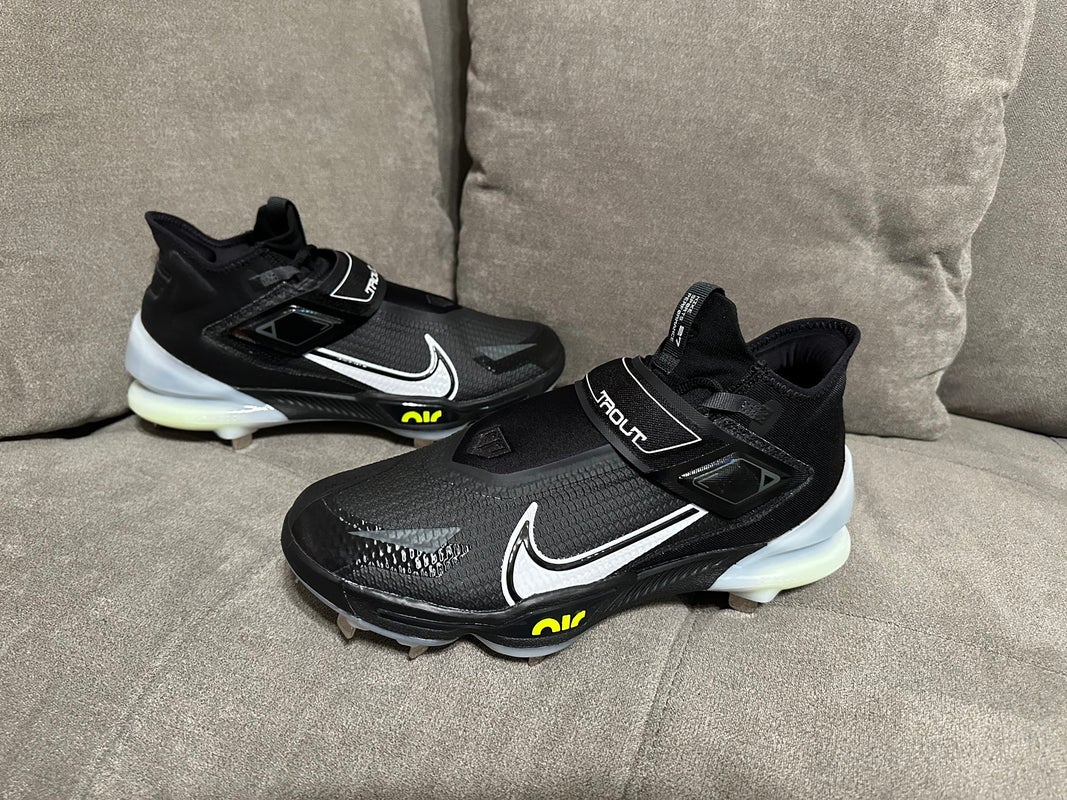 Nike Lunar Vapor Ultrafly Elite Low Metal Mens Baseball Cleats size 9.5 for  Sale in Woodbridge, VA - OfferUp