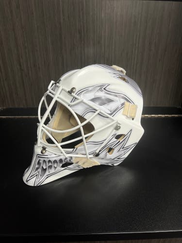 Victory V10 Goalie mask (senior medium)
