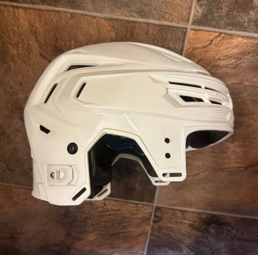 Bauer Re-Akt 150 Hockey Helmet Medium White
