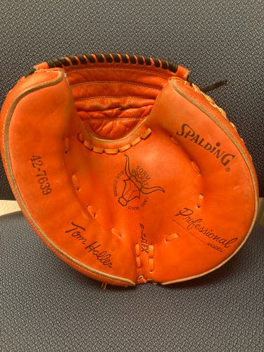 1960s Spalding “Tom Haller” Professional Model Catcher’s Mitt-32.5’ RHT
