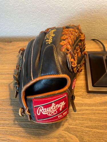 Pitcher's 11.5" Heart of the Hide Baseball Glove