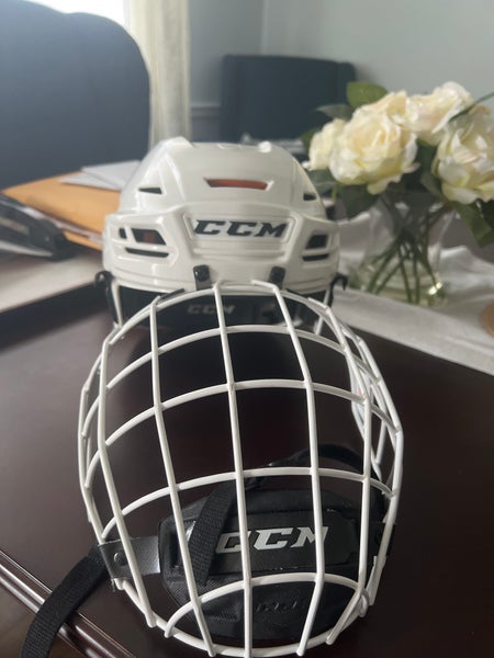 New Large CCM Pro Stock Tacks 710 Helmet