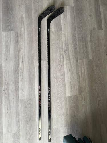 PAIR!  (2) Warrior Alpha DX SL Hockey Sticks!  Sr, RH, 85 Flex, W28 Curve, NEW