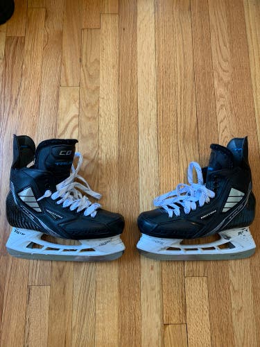 Used True Regular Width Pro Stock Size 10.5 Pro Custom Hockey Skates