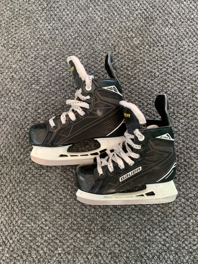 Used Youth Bauer Supreme S140 Hockey Skates (Regular) - Size: 13.0