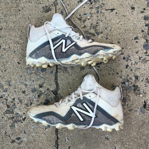 Used Adult Men's 8.0 Molded New Balance Freeze Lacrosse Cleats