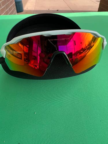 White Men's Used Adult XS Oakley Sunglasses