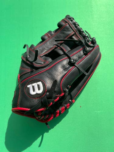 Used Wilson A950 Right Hand Throw Outfield Baseball Glove 13"
