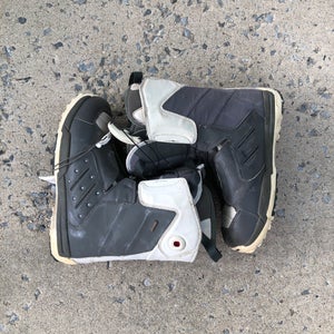 Used Men's 10.0 Salomon Symbio Snowboard Boots