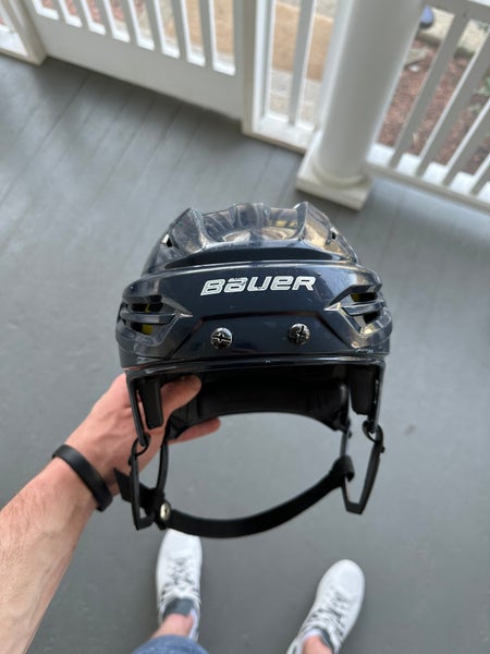 Used Medium Navy Bauer Re-Akt 95 Helmet