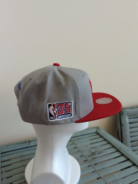 NWS Chicago Bulls Mitchell & Ness Two Toned Snapback Hat NBA35