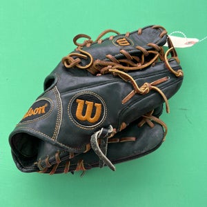Used Wilson A2000 Right Hand Throw Baseball Glove 11.75"