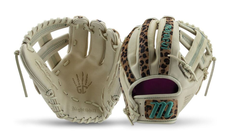 Akadema 11 Manny Ramirez Signature Youth Glove