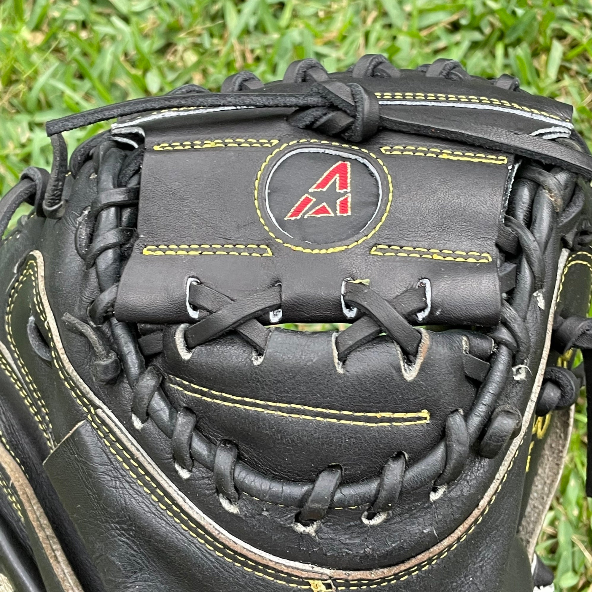 All Star Pro Elite Series 33.5 Baseball Catcher's Mitt (CM3000SB