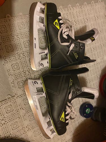Graf G735 Overload Hockey Skates Size 6.5D