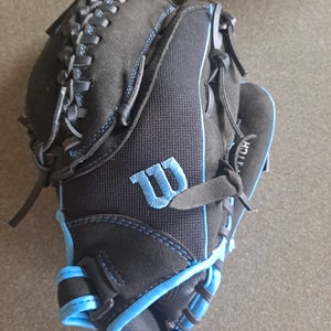 Gently Used Wilson 12" Fastpitch Cat Osterman Girls Glove Right Hand Throw