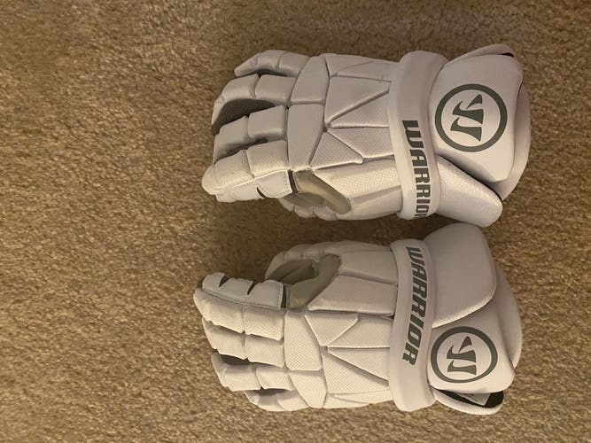 Warrior Evo Lite Lacrosse gloves