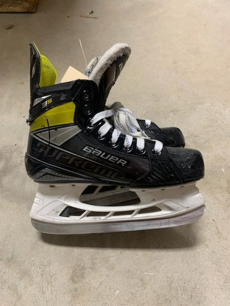 Junior Used Bauer Supreme 3S Hockey Skates 4.5