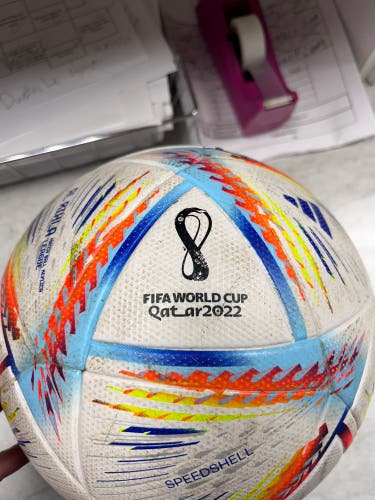 2022 men’s Qatar soccer ball