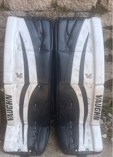 35 +2 Vaughn Velocity Pro V6 Goalie Leg Pads