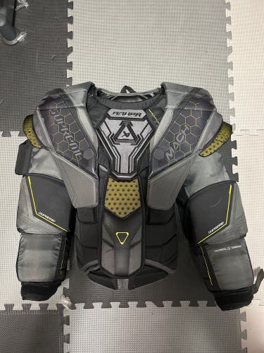 Used Large Bauer  Mach Goalie Chest Protector