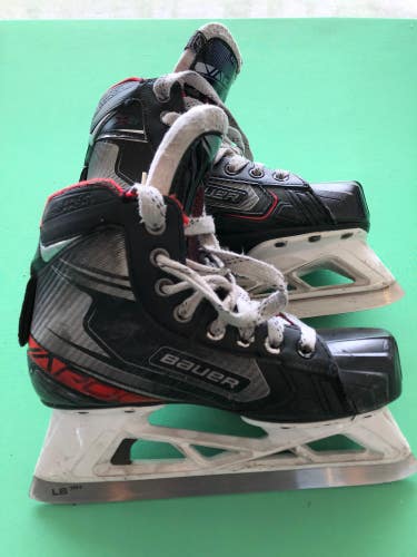 Used Junior Bauer Vapor X2.7 Hockey Goalie Skates (Regular) - Size: 4.0