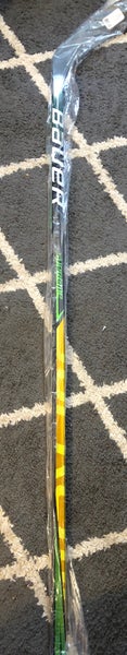 Senior Right Handed P28 Supreme UltraSonic Hockey Stick