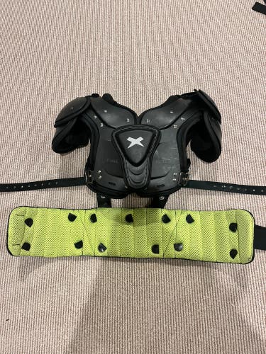 Youth Small Xenith Shoulder Pads