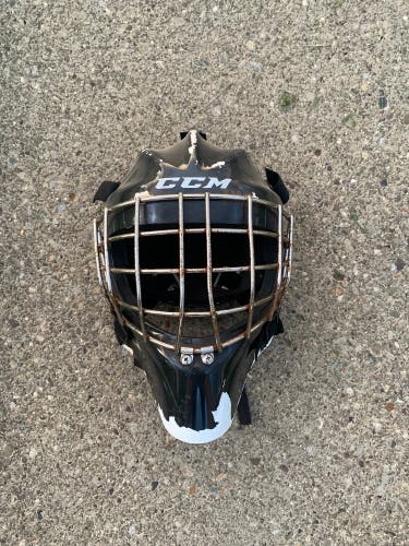 Used CCM Helmet GFL 1.5 Goaile helmet