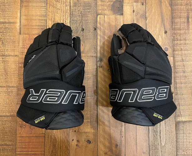 Bauer Vapor Hyperlite Senior Gloves 14” Black