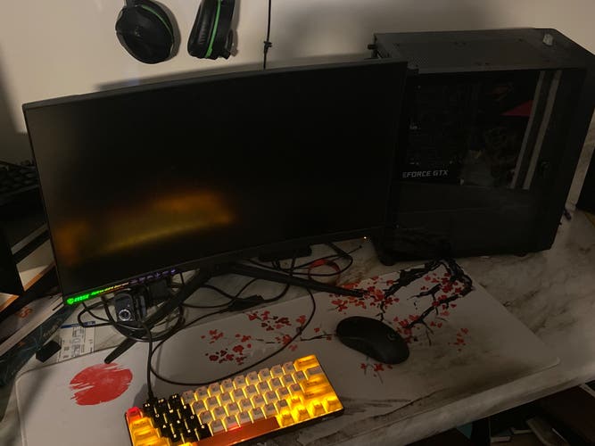 Like New Gaming setup, message for offers or specific items MONITOR IS SOLD