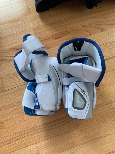 Nexus n9000 elbow pads