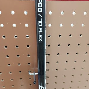 Senior Bauer Right Handed Vapor Hyperlite Hockey Stick P88