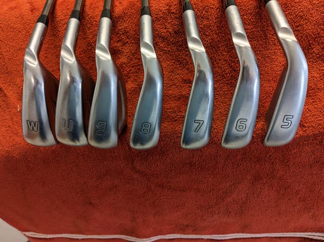 Men's Right Handed Ping G700 Blue Dot Iron Set