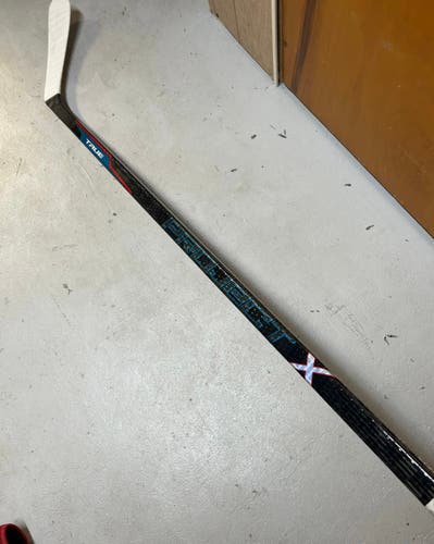 Senior Right Handed Toe Pattern  Project X Hockey Stick