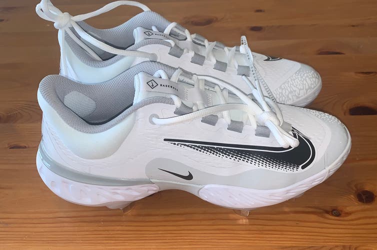 White New Metal Low Top Nike alpha huarache elite 4