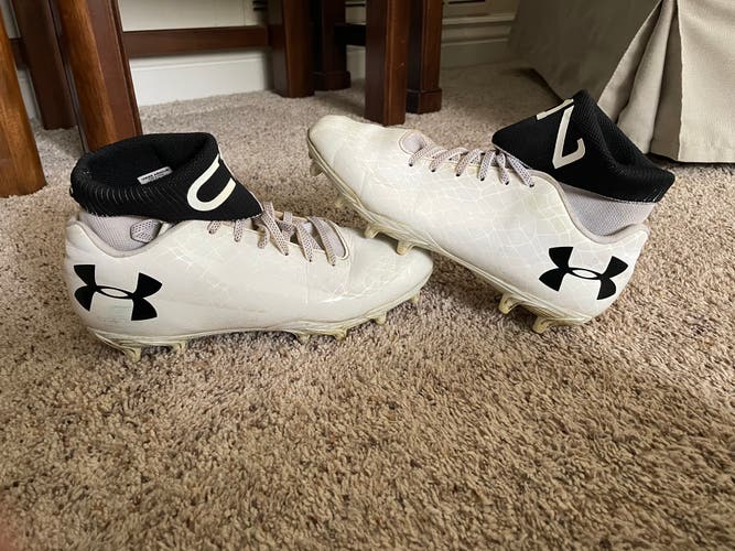 Under Armour Football Cleats 5.5